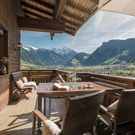 Apart. Mountainlovers 아파트