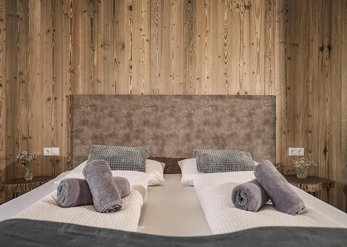 Apart. Mountainlovers