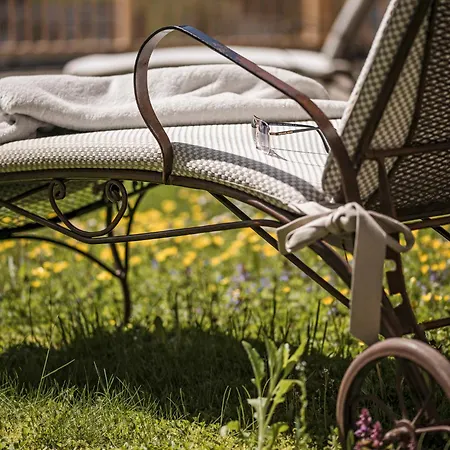 Apart. Mountainlovers *