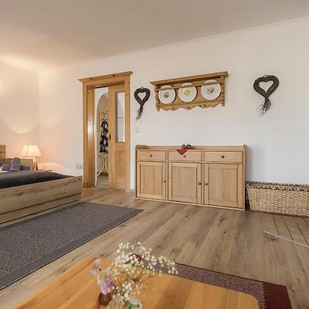 Apart. Mountainlovers *