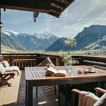 Apart. Mountainlovers * Hainzenberg