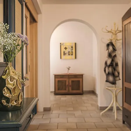 Apart. Mountainlovers *